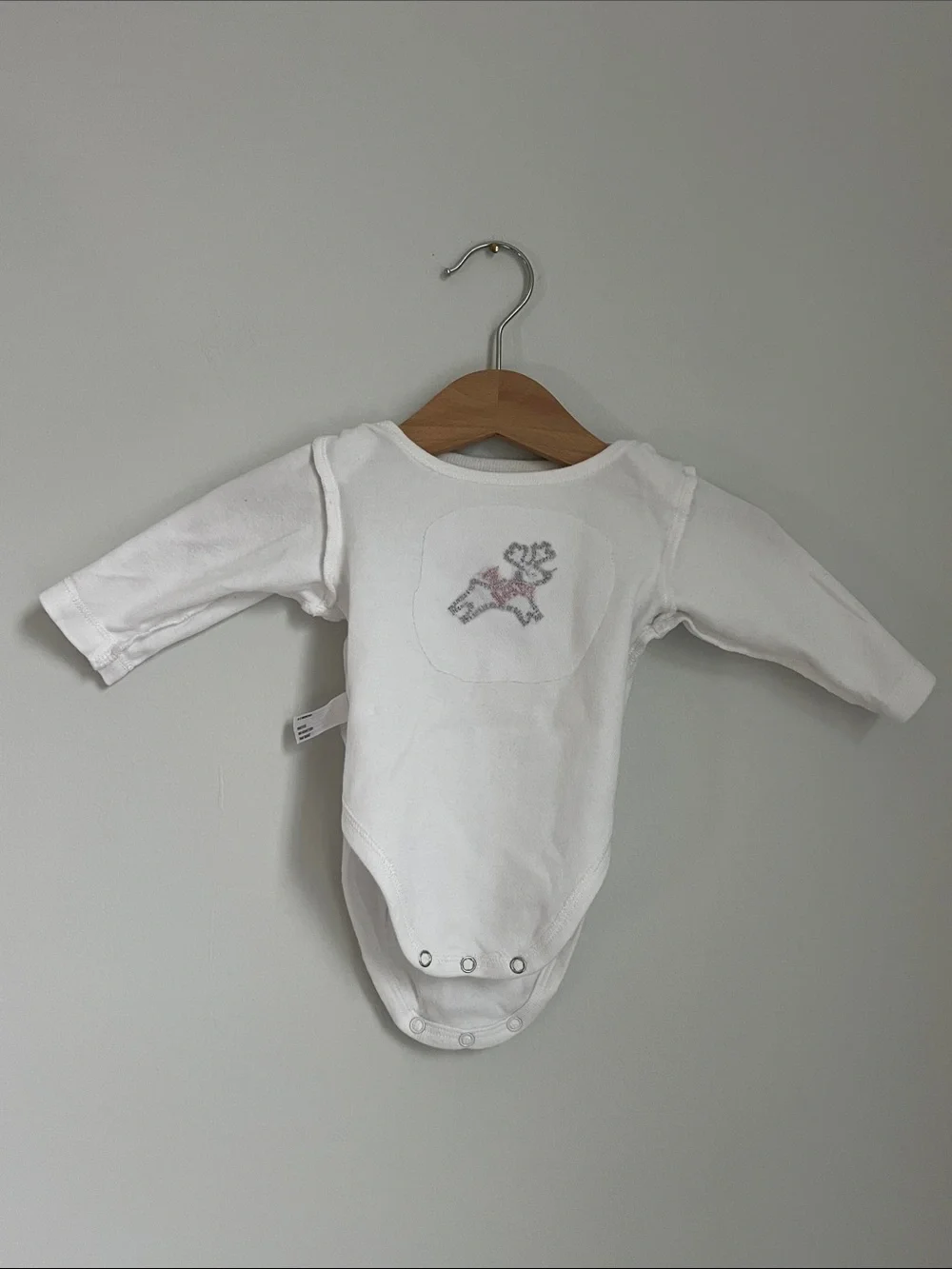 OshKosh B'gosh | White Long-Sleeve Bodysuit with Reindeer Applique Size 0-3M